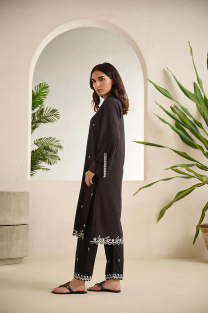 BLACK DYED EMBROIDERED KURTA