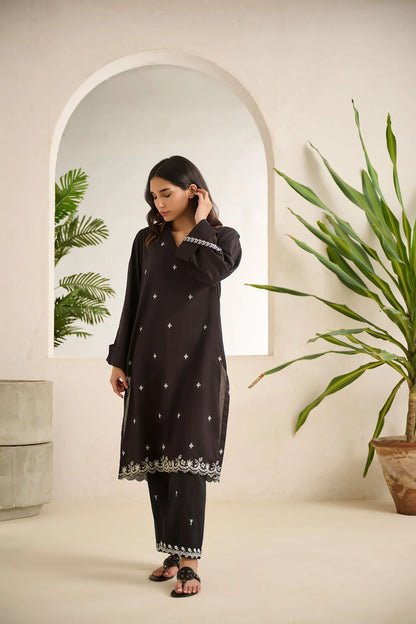 BLACK DYED EMBROIDERED KURTA